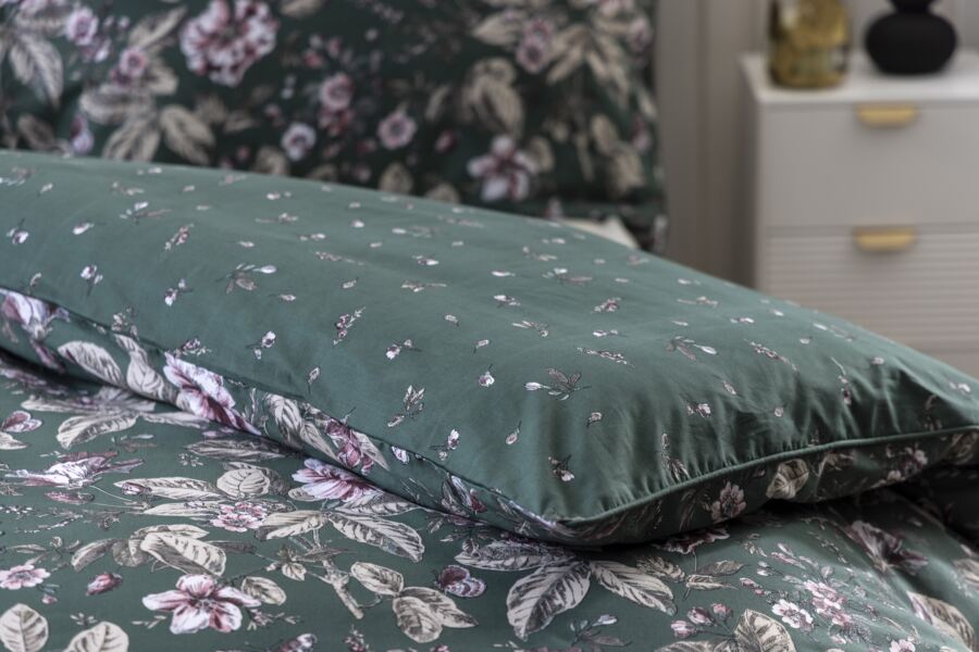 Aiyla Duvet Cover Set Aiyla Duvet Cover Set