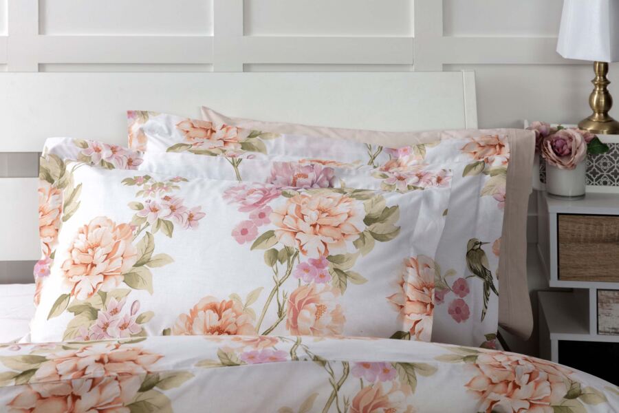 Aubrey Duvet Cover Set Aubrey Duvet Cover Set
