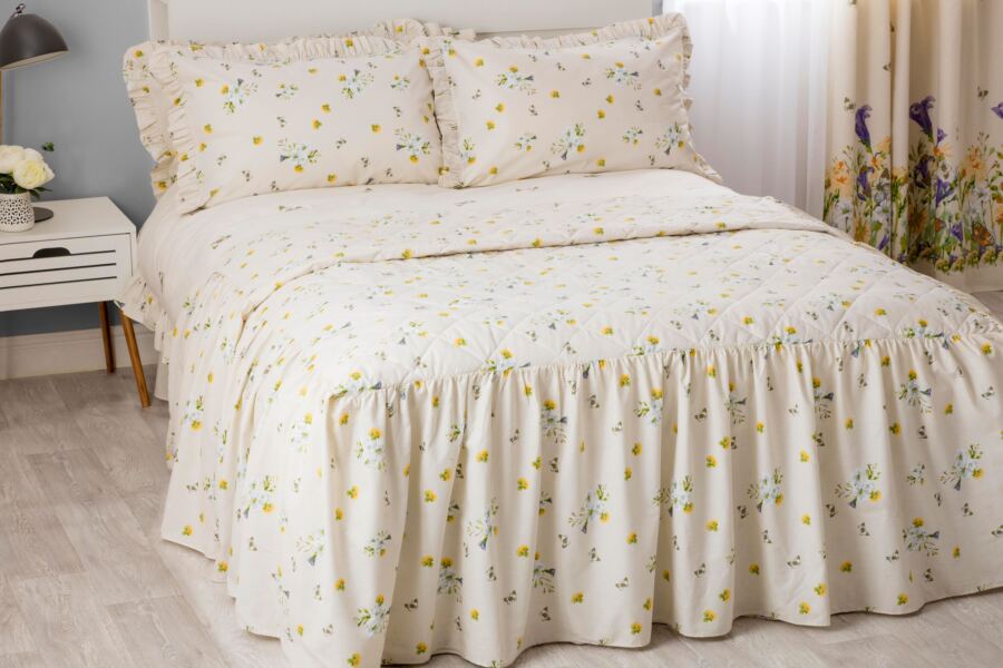 Bluebell Meadow Fitted Bedspread Bluebell Meadow Fitted Bedspread