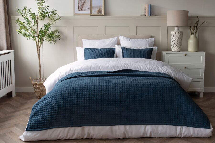 Crompton Quilted Throw Crompton Quilted Throw