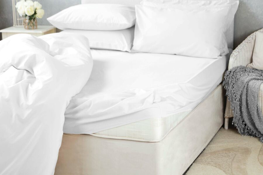 200 Count Polycotton 28cm Fitted Sheet (Percale) SALE 200 Count Polycotton 28cm Fitted Sheet (Percale) SALE