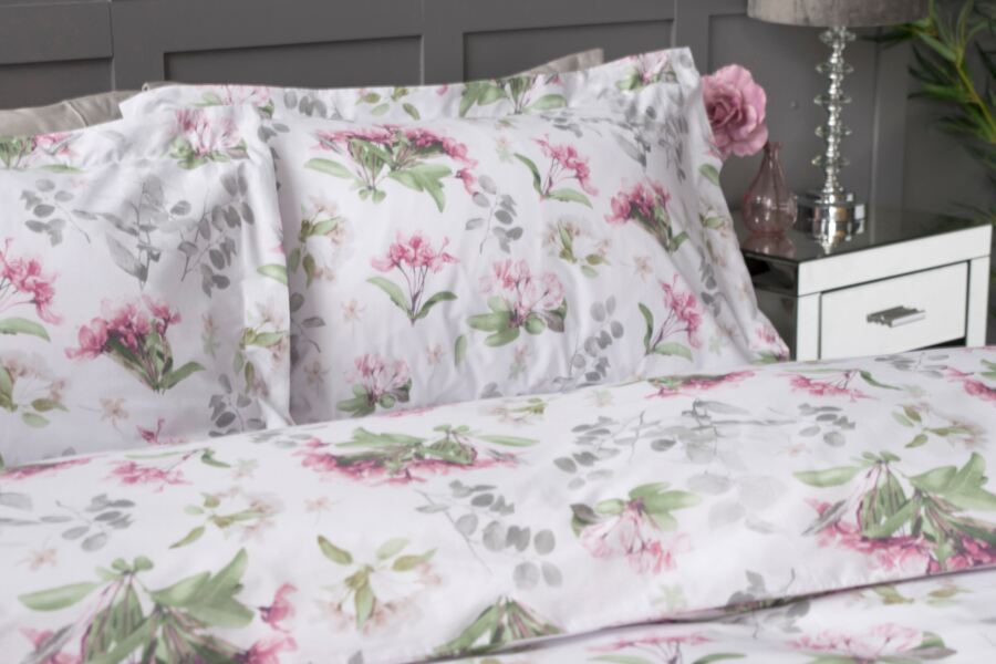 Elsbeth Duvet Cover Set Elsbeth Duvet Cover Set