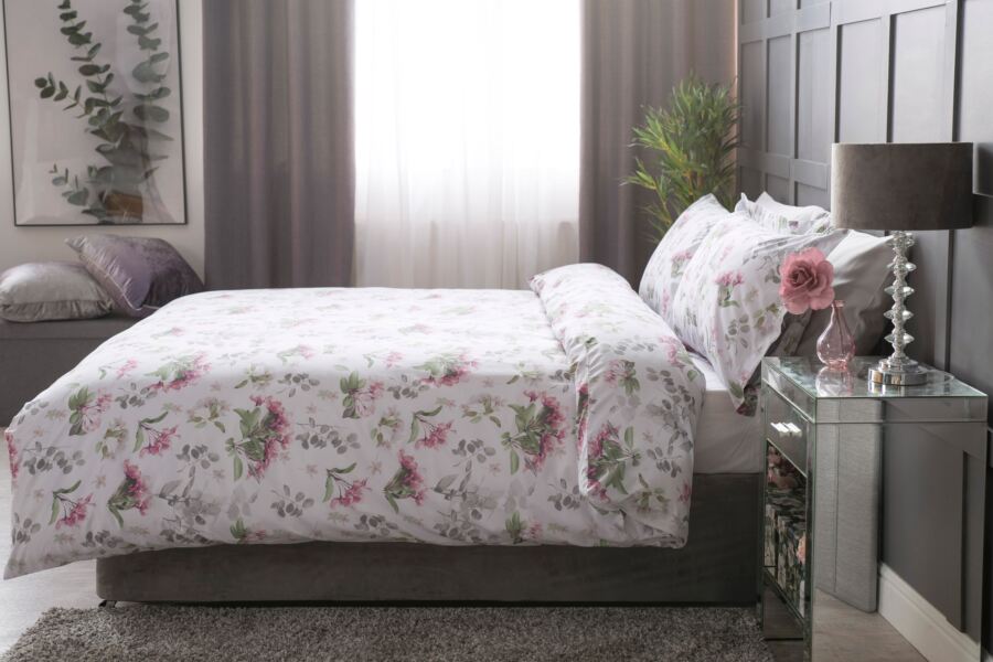 Elsbeth Duvet Cover Set Elsbeth Duvet Cover Set