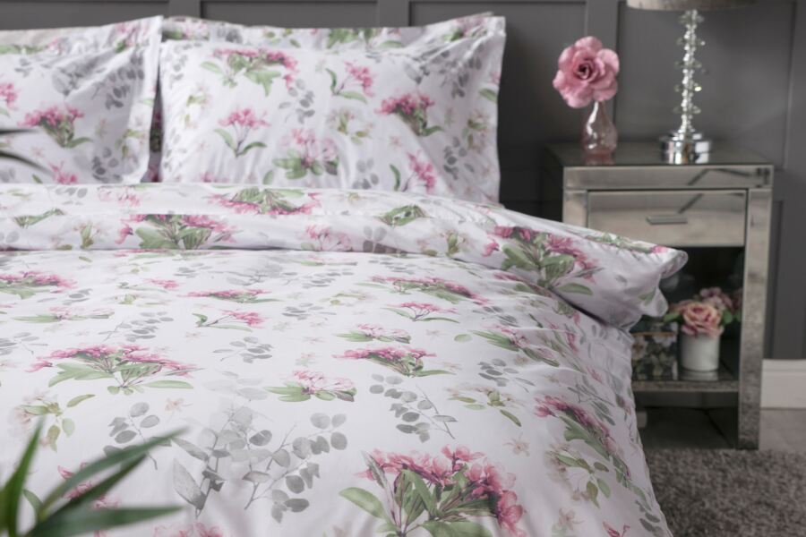 Elsbeth Duvet Cover Set Elsbeth Duvet Cover Set