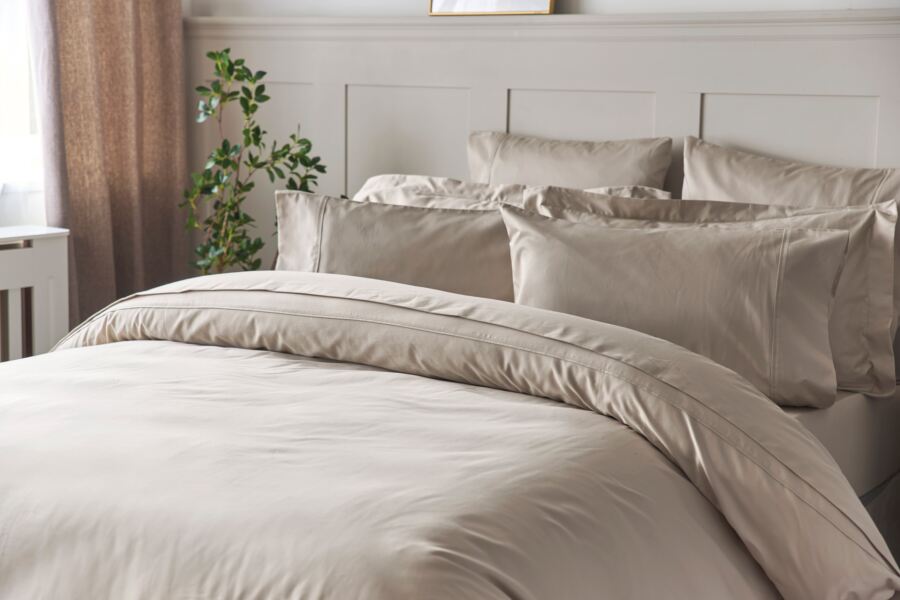 Pure Egyptian Cotton Sateen 600 Count Duvet Set Pure Egyptian Cotton Sateen 600 Count Duvet Set