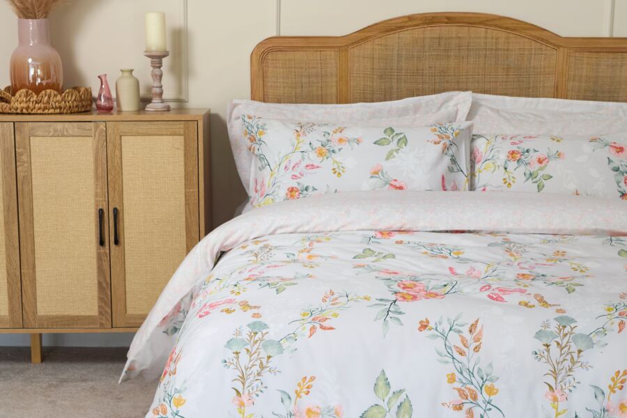 Raeya Duvet Cover Set Raeya Duvet Cover Set
