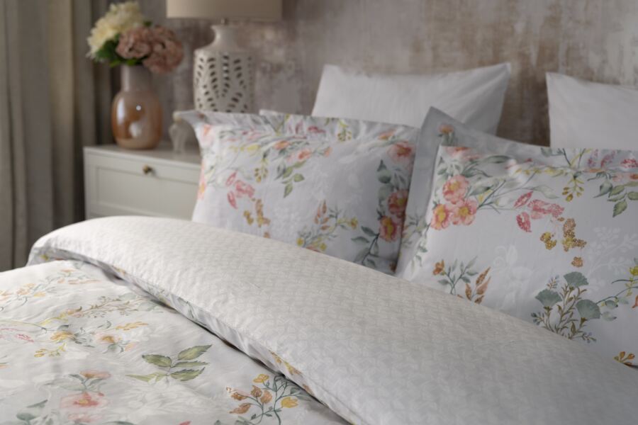 Rieva Duvet Cover Set Rieva Duvet Cover Set