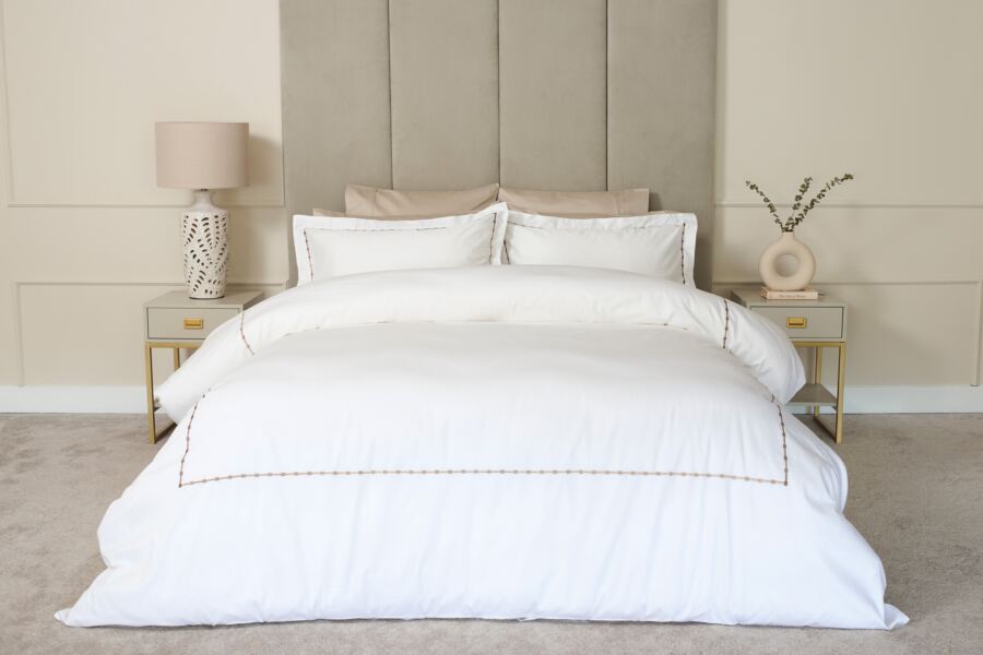 Vivaan Duvet Cover Set Vivaan Duvet Cover Set