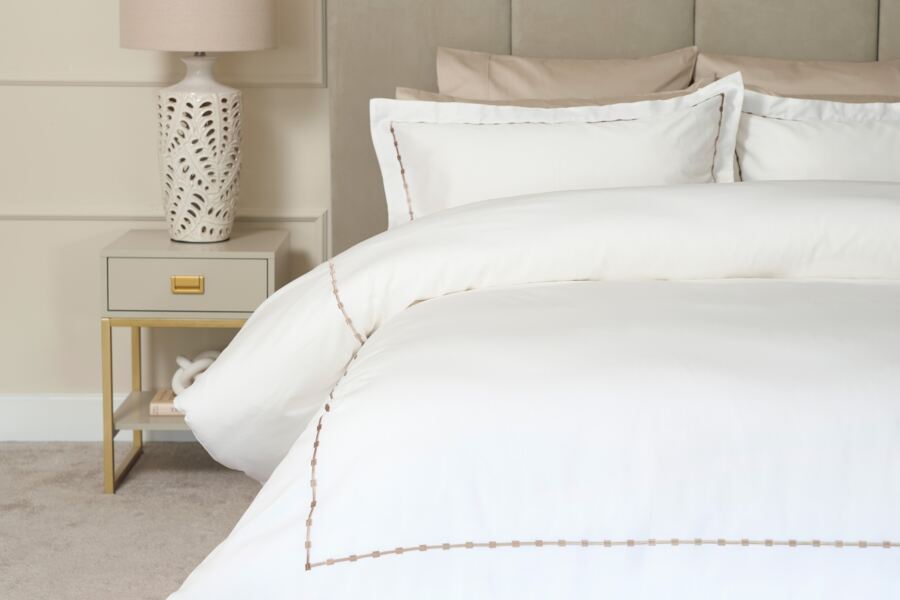 Vivaan Duvet Cover Set Vivaan Duvet Cover Set