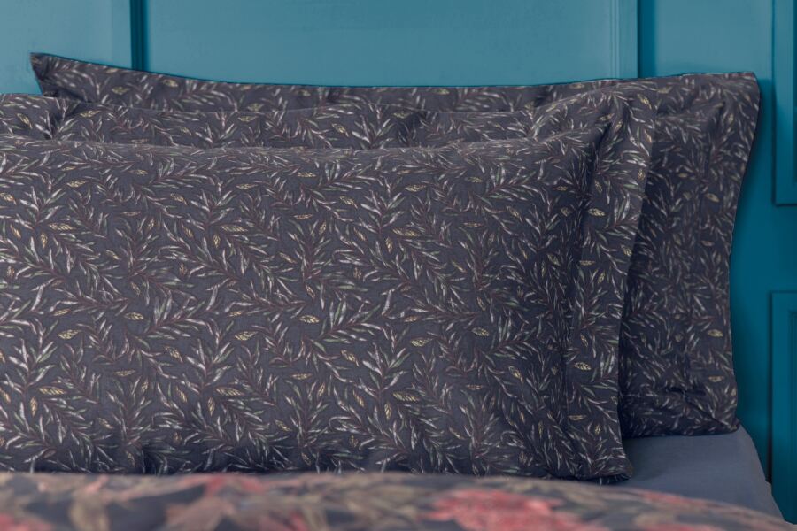 Wild Garden Oxford Pillowcase Pair Wild Garden Oxford Pillowcase Pair