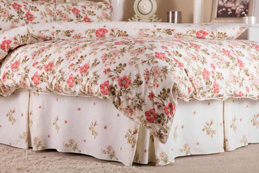 Wild Rose Fitted Valance Sheet Wild Rose Fitted Valance Sheet